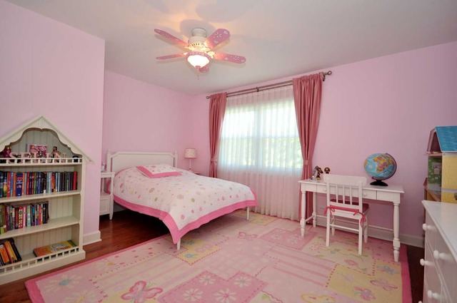 856 Oxford Road Deerfield, IL 60015 - Photo 13 of 19 Gallery Image 13