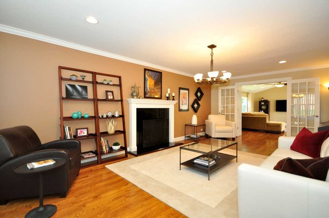 856 Oxford Road Deerfield, IL 60015 - Photo 14 of 19 Gallery Image 14