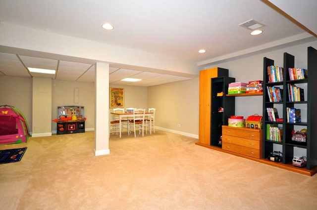 856 Oxford Road Deerfield, IL 60015 - Photo 15 of 19 Gallery Image 15