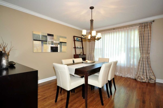 856 Oxford Road Deerfield, IL 60015 - Photo 5 of 19 Gallery Image 5