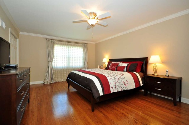 856 Oxford Road Deerfield, IL 60015 - Photo 7 of 19 Gallery Image 7