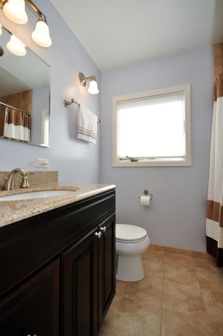 856 Oxford Road Deerfield, IL 60015 - Photo 9 of 19 Gallery Image 9