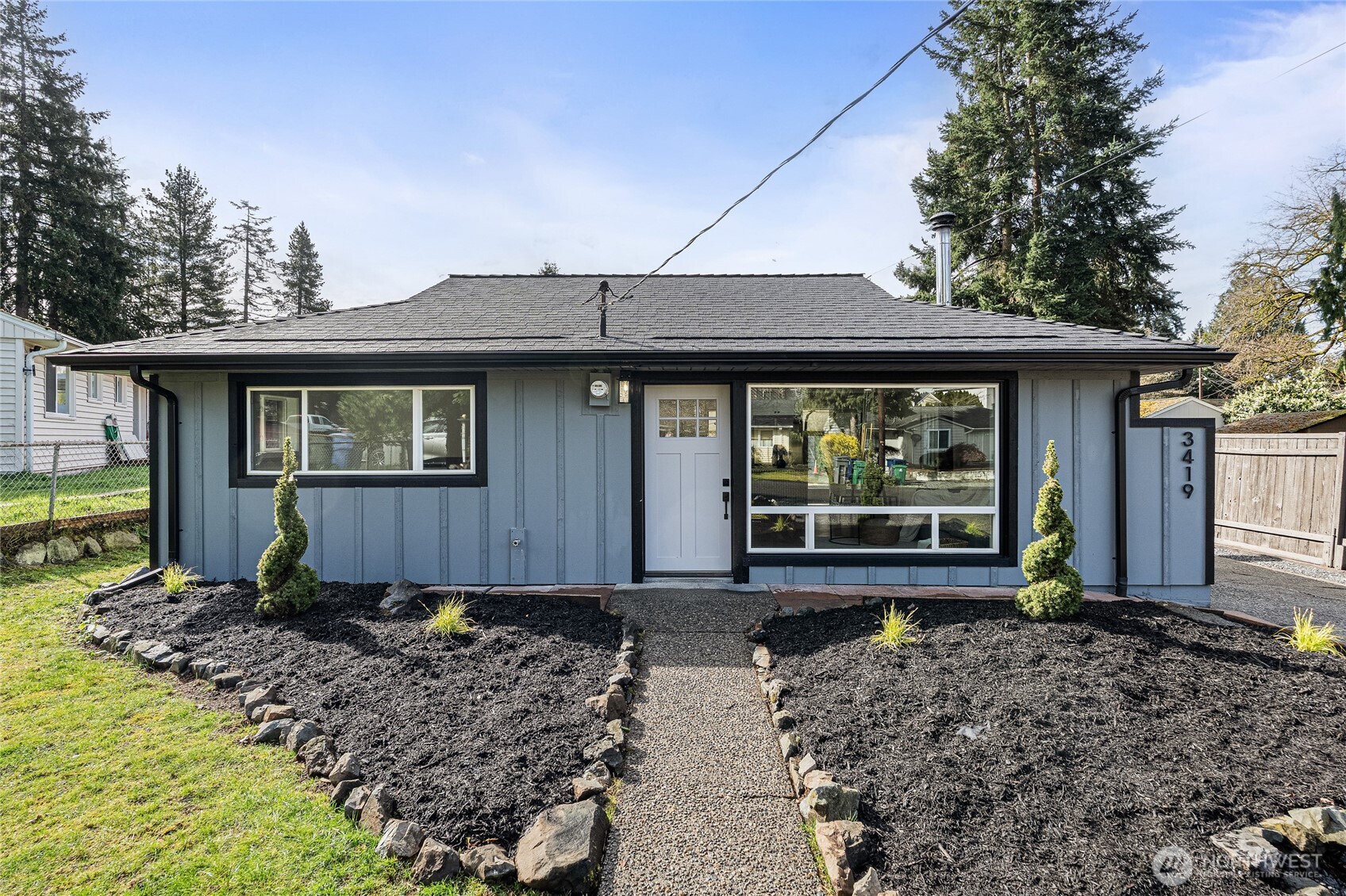 3419 Northeast 7th Place Renton, WA 98056 - Photo 4 of 25