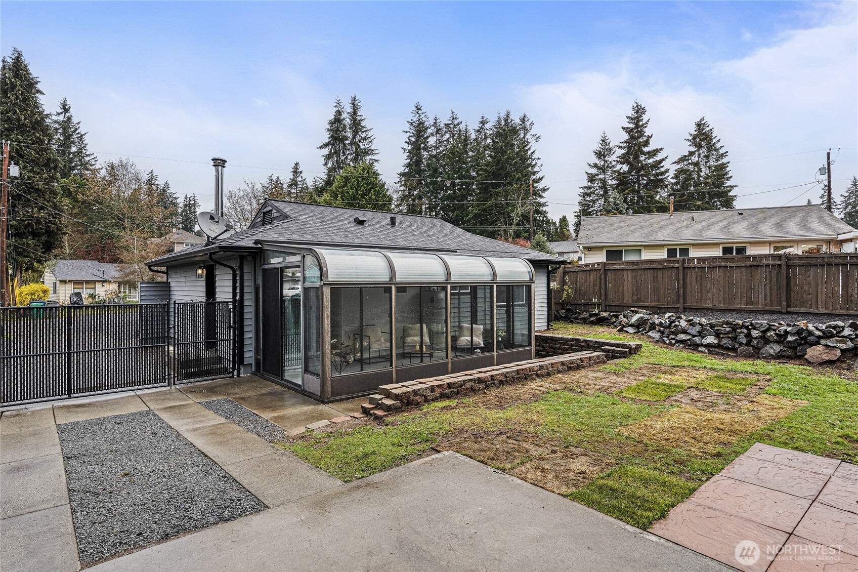 3419 Northeast 7th Place Renton, WA 98056 - Photo 7 of 25