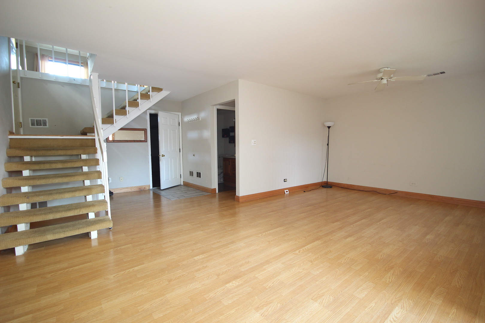 736 High Ridge Road Roselle, IL 60172 - Photo 18 of 21 Gallery Image 18