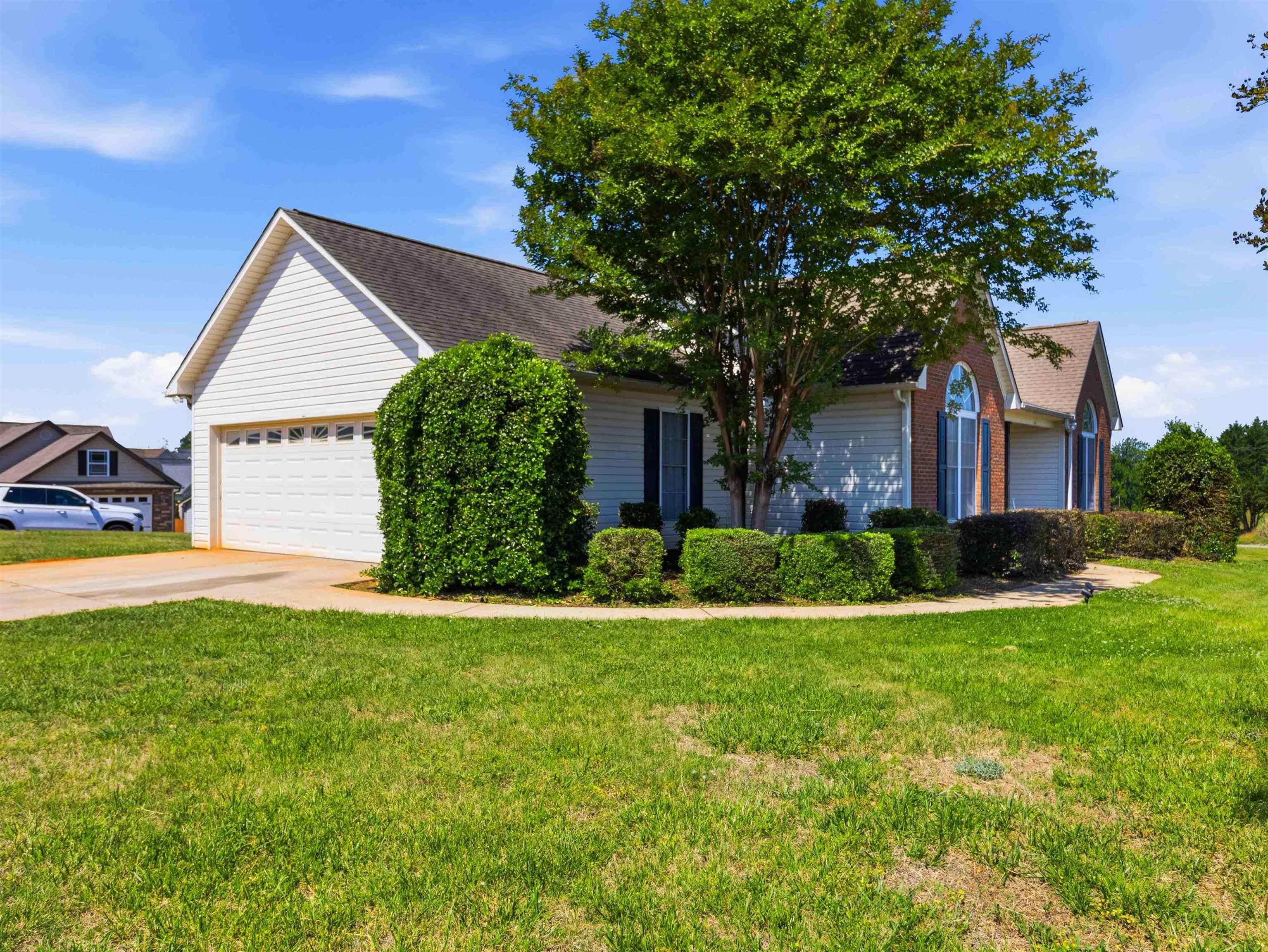 104 Harvest Ridge Drive Inman, SC 29349 - Photo 5 of 32