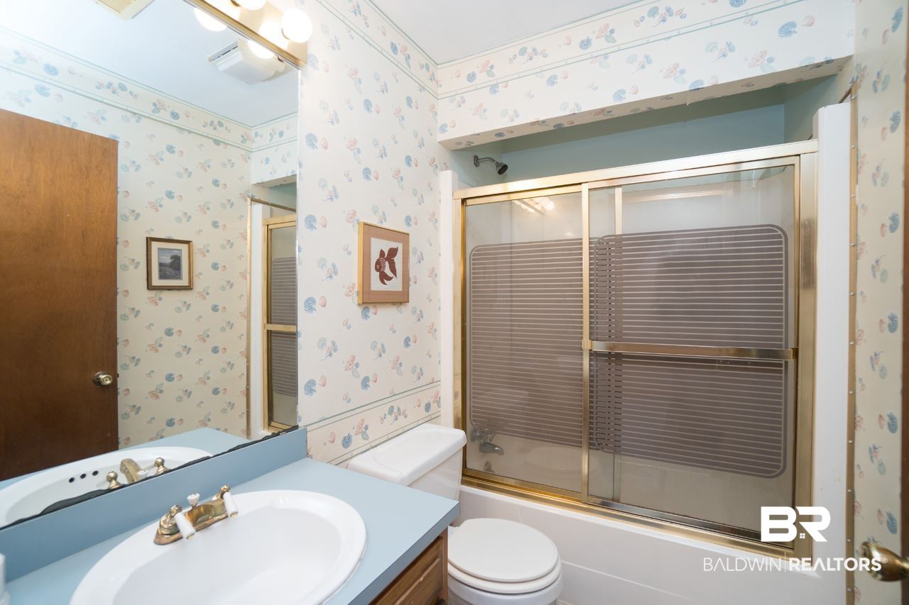 26352 Marina Road Orange Beach, AL 36561 - Photo 19 of 32 Guest Bath 1