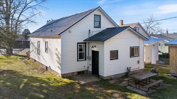 $199,900 | 556 5th Avenue, Calumet, MN 55716