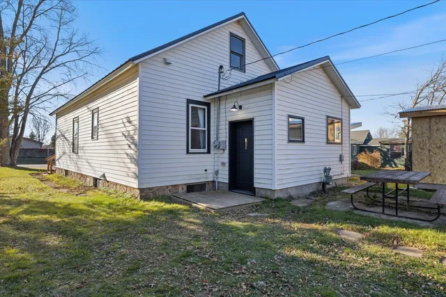 $199,900 | 556 5th Avenue, Calumet, MN 55716