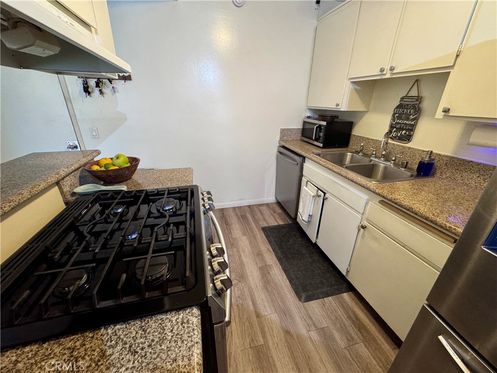 4877 Jackson Street, Unit B Riverside, CA 92503 - Photo 12 of 33 View of the Kitchen from the Eating Area