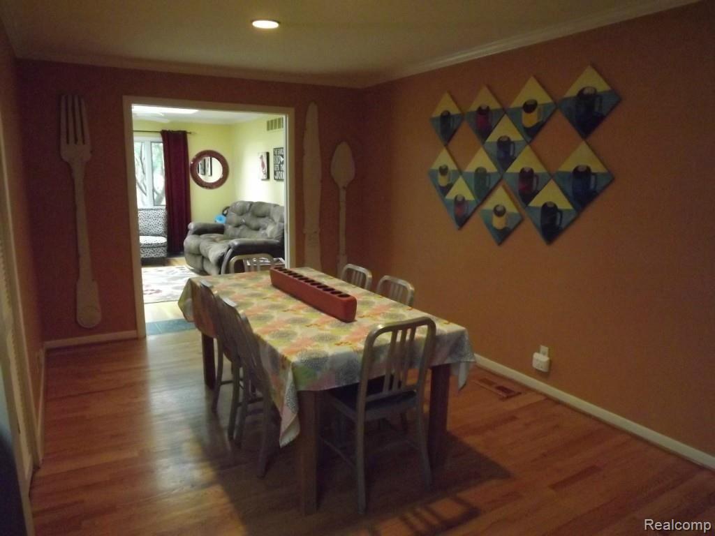 410 Lehigh Road Rochester, MI 48307 - Photo 8 of 25 DSCF2553.jpg