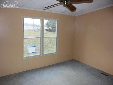11755 South New Lothrop Road Byron, MI 48418 - Photo 18 of 19 20435272-17.JPG