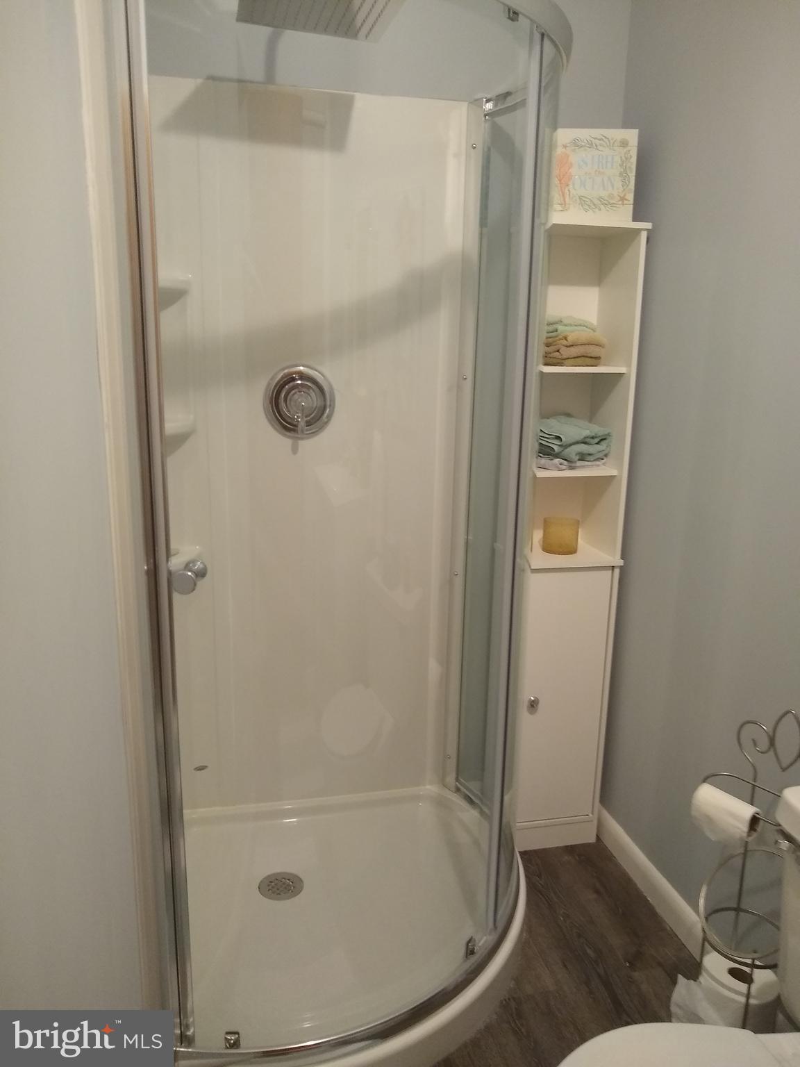 28 Grove Heights Road Berkeley Springs, WV 25411 - Photo 14 of 31 Master Bath