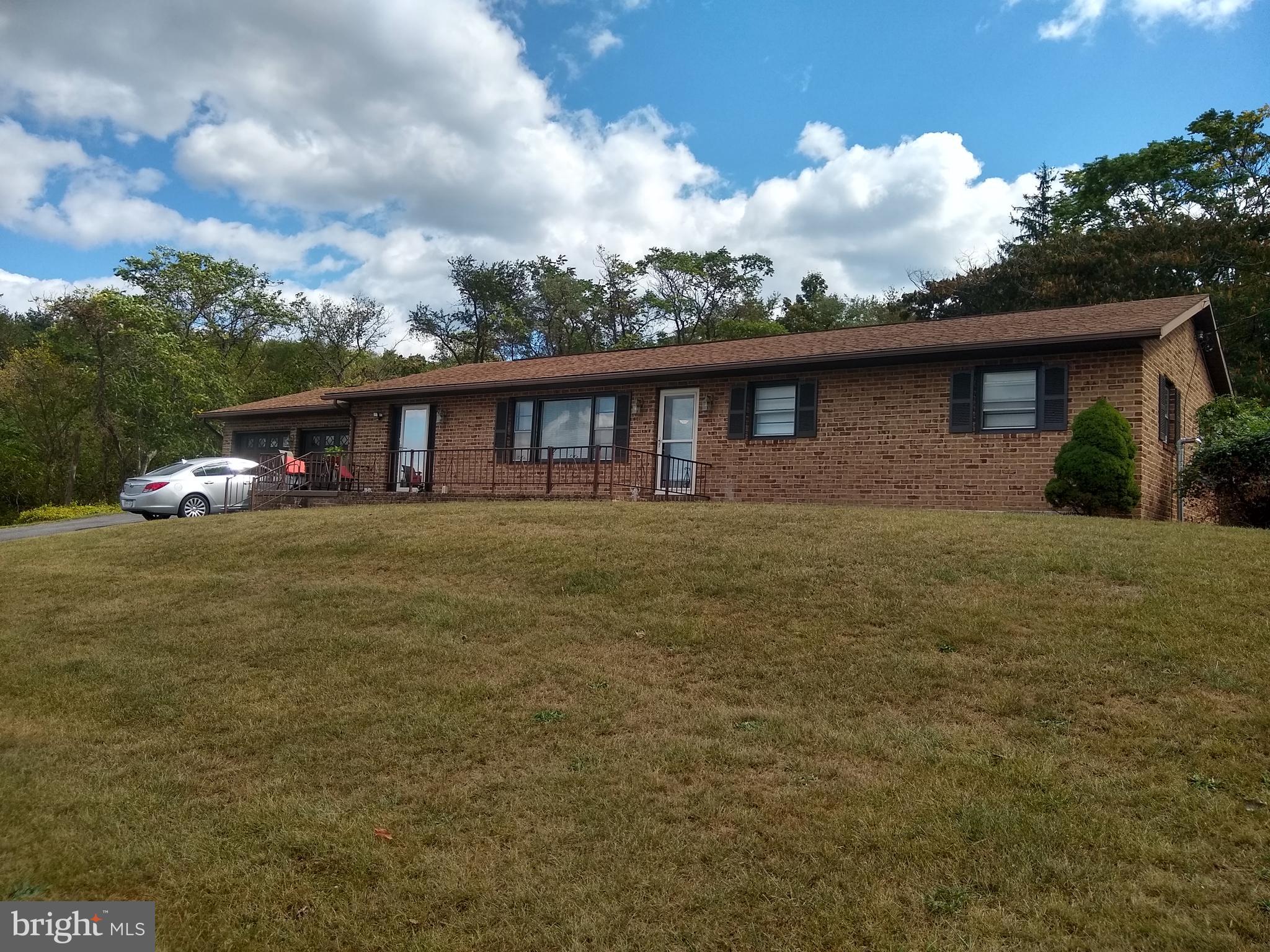28 Grove Heights Road Berkeley Springs, WV 25411 - Photo 3 of 31 Front View