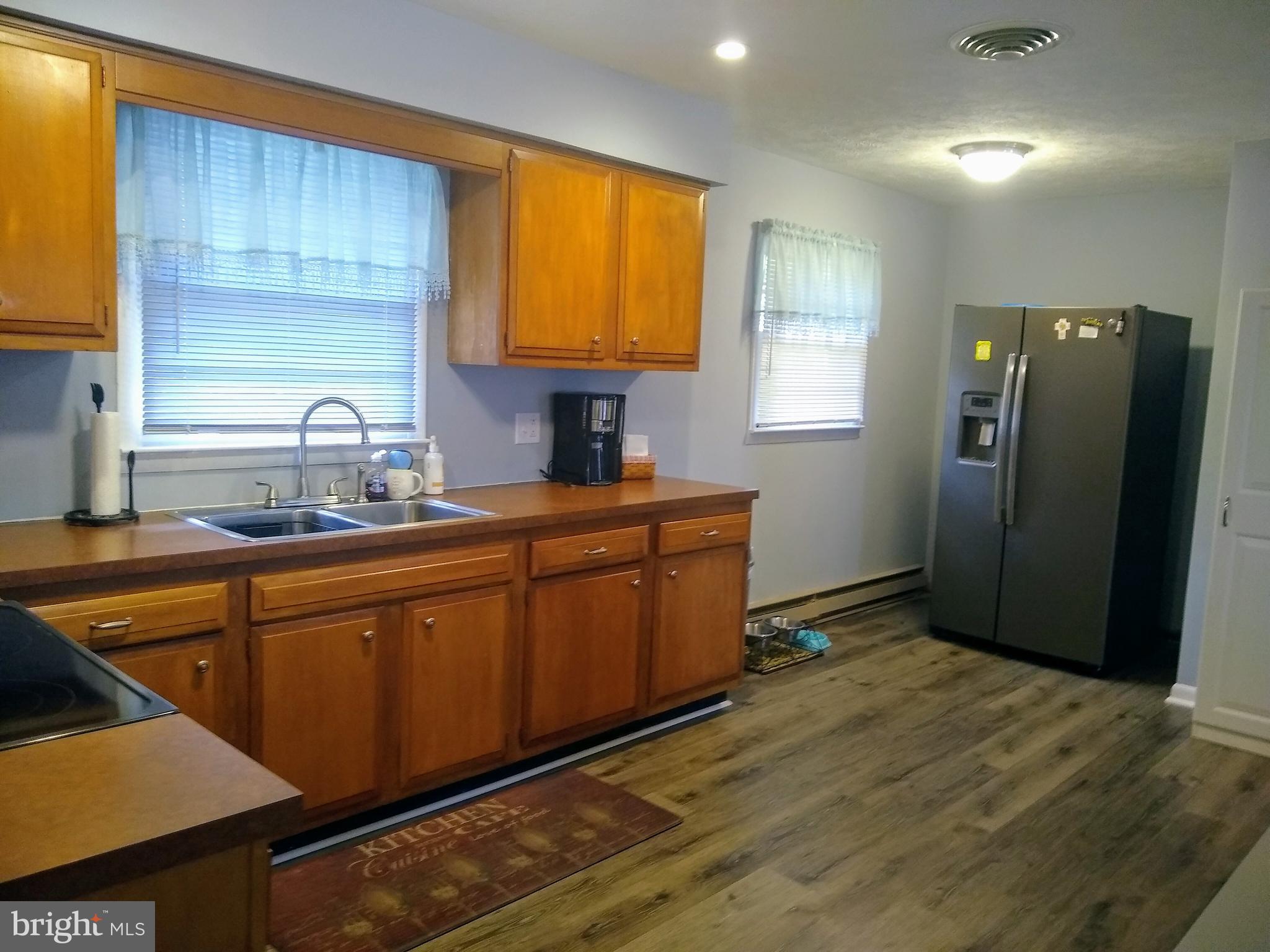 28 Grove Heights Road Berkeley Springs, WV 25411 - Photo 6 of 31 Kitchen
