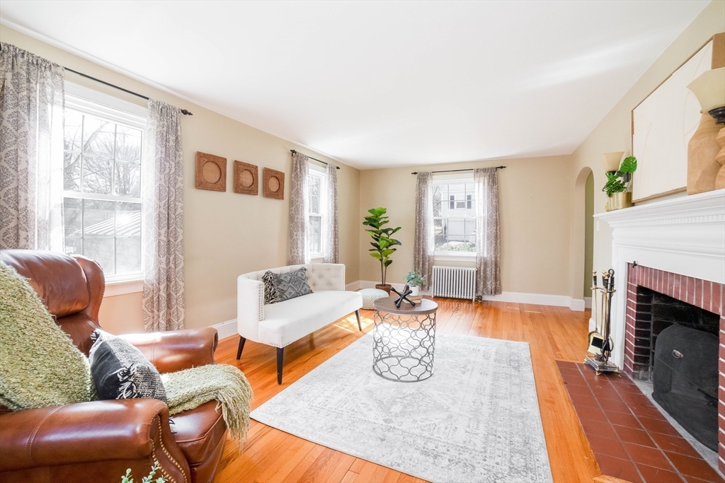 4 Winston Road Worcester, MA 01606 - Photo 11 of 32