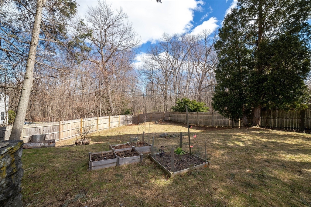 4 Winston Road Worcester, MA 01606 - Photo 29 of 32