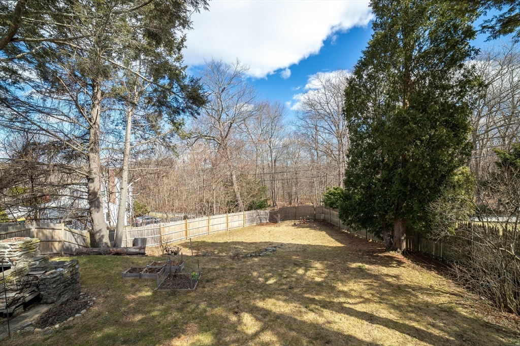 4 Winston Road Worcester, MA 01606 - Photo 31 of 32