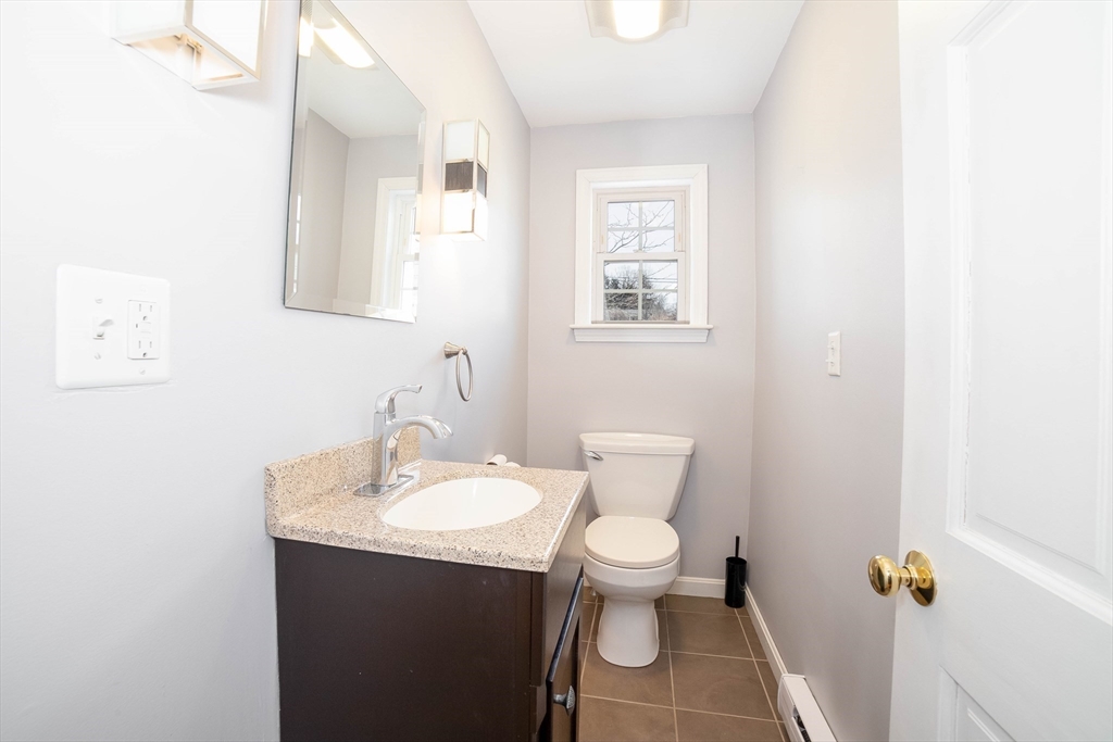 4 Winston Road Worcester, MA 01606 - Photo 10 of 32