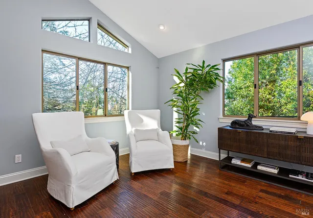 $1,995,000 | 10360 Barnett Valley Road, Sebastopol, CA 95472