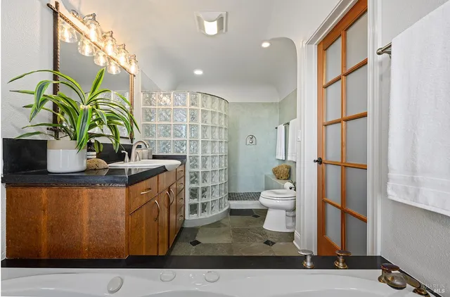 $1,995,000 | 10360 Barnett Valley Road, Sebastopol, CA 95472