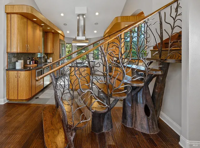 $1,995,000 | 10360 Barnett Valley Road, Sebastopol, CA 95472