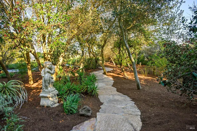 $1,995,000 | 10360 Barnett Valley Road, Sebastopol, CA 95472