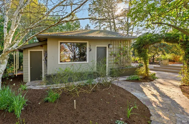 $1,995,000 | 10360 Barnett Valley Road, Sebastopol, CA 95472