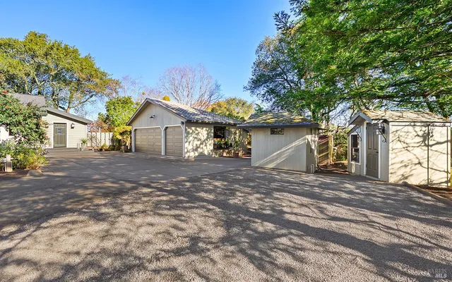 $1,995,000 | 10360 Barnett Valley Road, Sebastopol, CA 95472