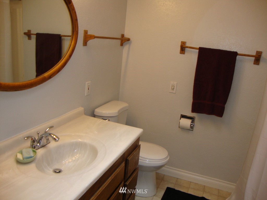 15889 Vincent Road Northwest Poulsbo, WA 98370 - Photo 8 of 15 Gallery Image 8