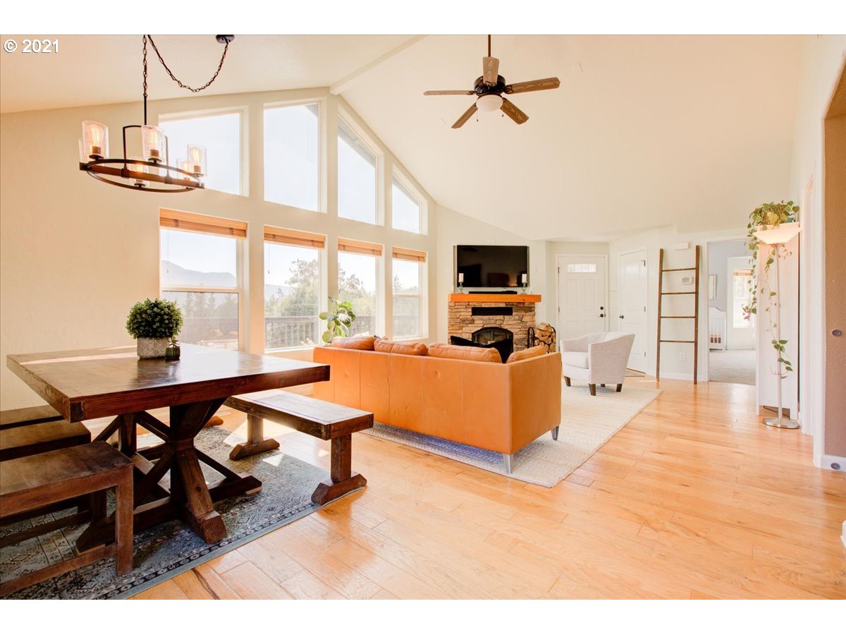 322 Flint Way Carson, WA 98610 - Photo 11 of 31 Gallery Image 11