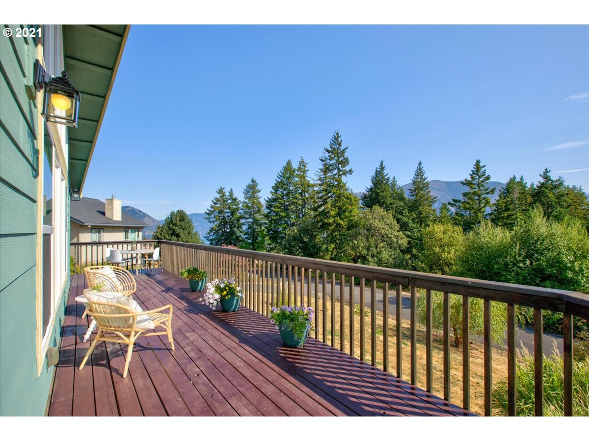 322 Flint Way Carson, WA 98610 - Photo 6 of 31 Gallery Image 6