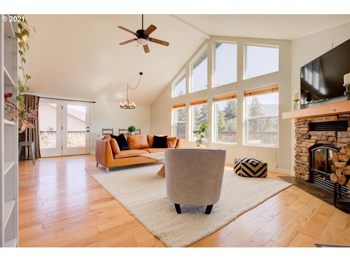322 Flint Way Carson, WA 98610 - Photo 10 of 31 Gallery Image 10