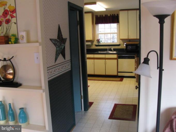 2237 Gunsmith Square Reston, VA 20191 - Photo 13 of 20 Hallway