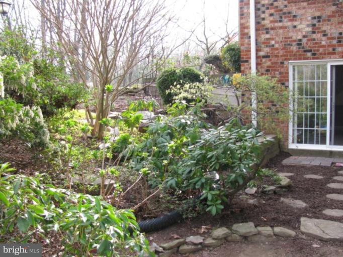 2237 Gunsmith Square Reston, VA 20191 - Photo 16 of 20 Garden #2
