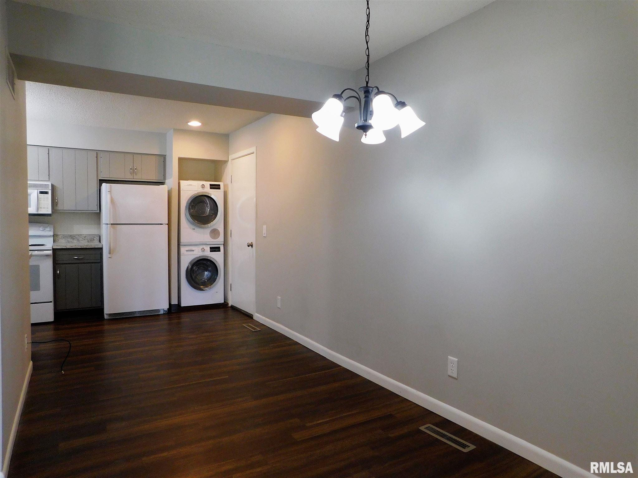 3625 34th Street Moline, IL 61265 - Photo 6 of 17