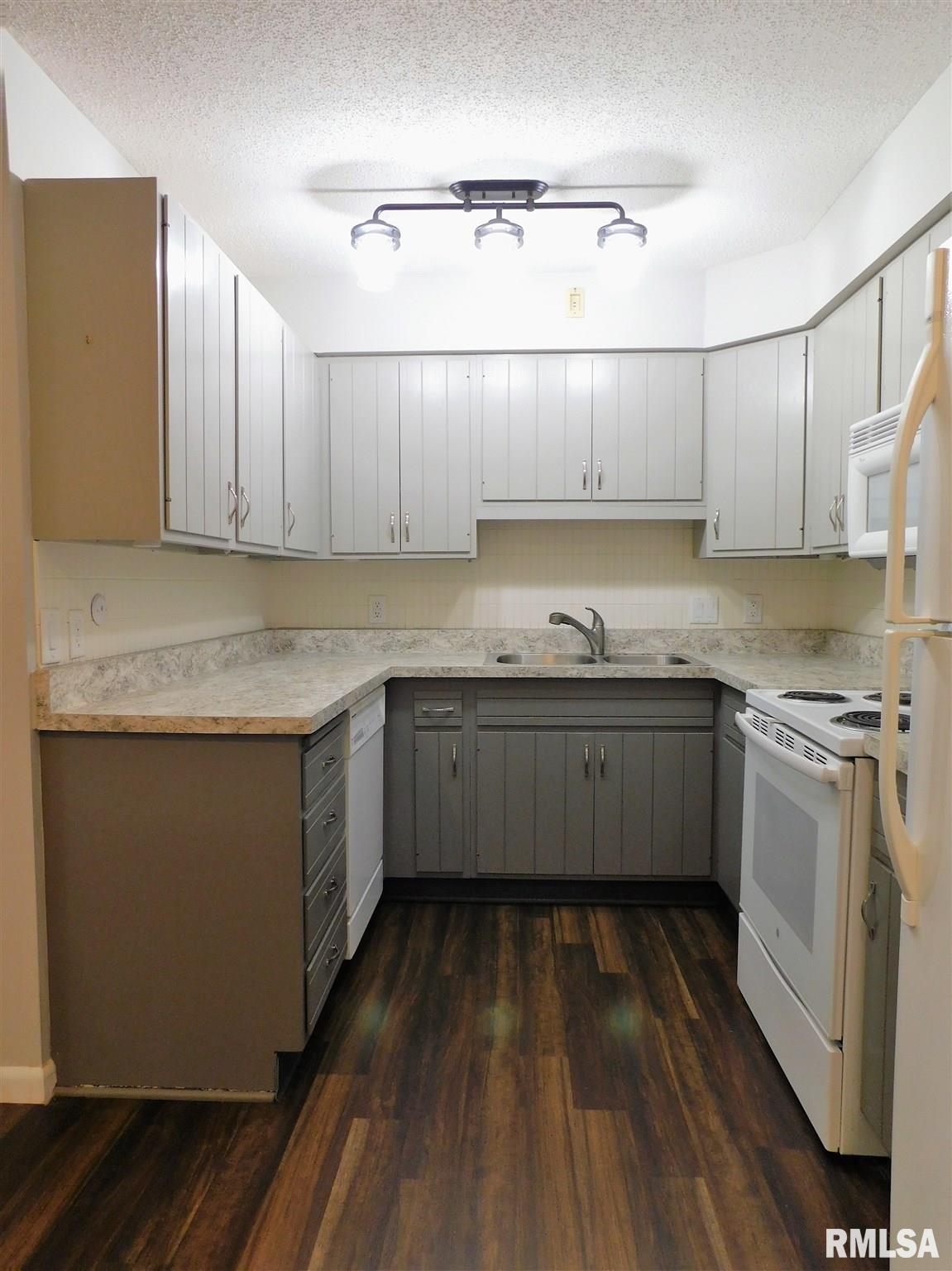 3625 34th Street Moline, IL 61265 - Photo 8 of 17