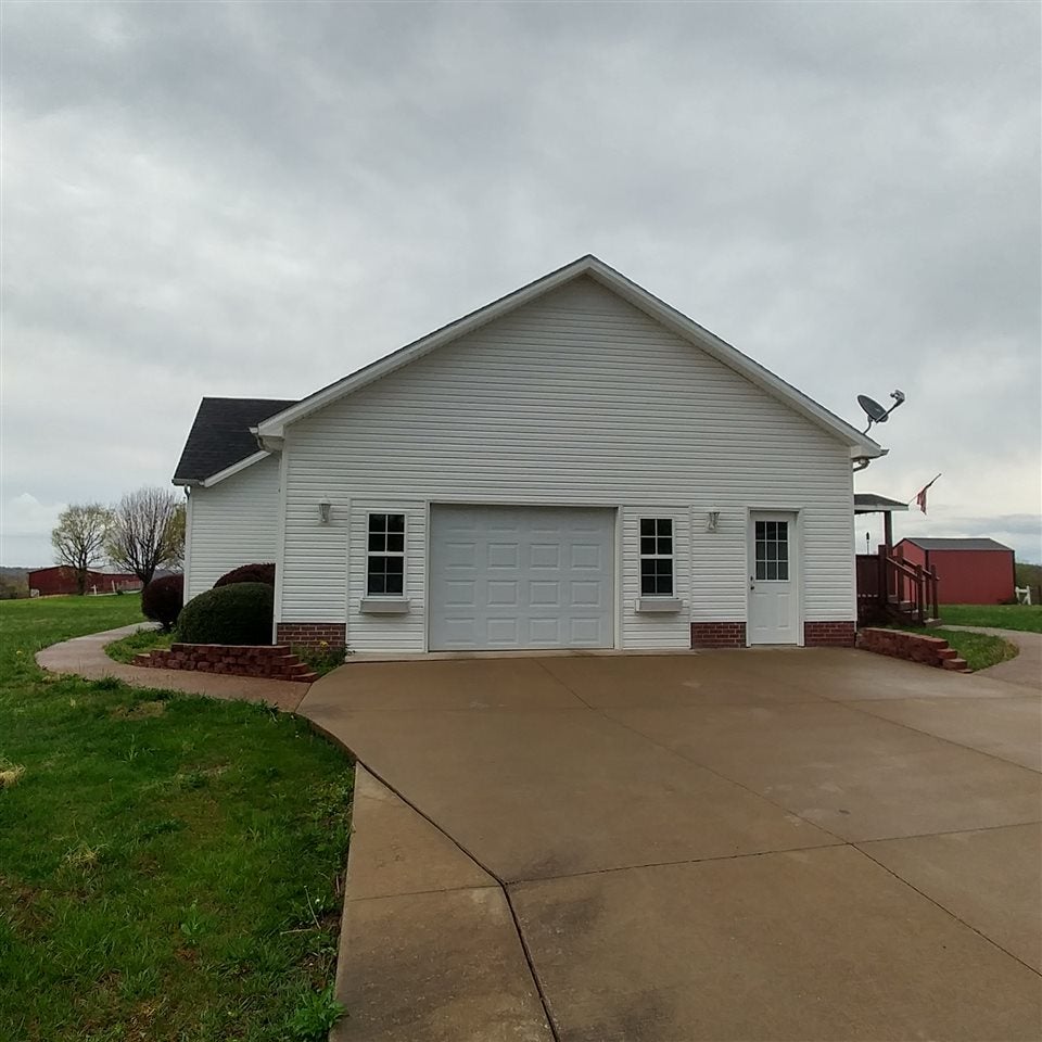 1976 Neafus Road Morgantown, KY 42261 - Photo 3 of 5 Gallery Image 3