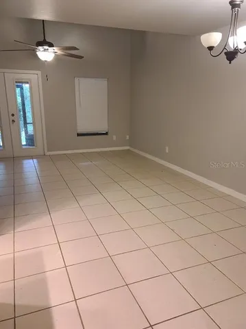 $1,450 | 900 Southwest 62nd Boulevard, Unit B8, Gainesville, FL 32607