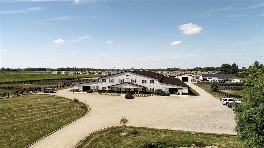 22810 Mule Barn Road Sheridan, IN 46069 - Photo 3 of 34