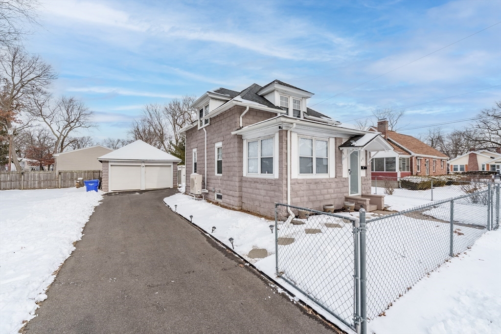 88 Fisher Street Springfield, MA 01109 - Photo 21 of 33 Gallery Image 21