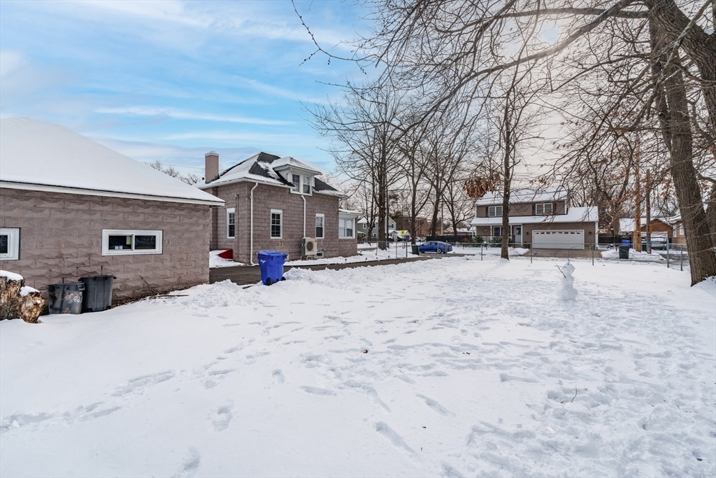 88 Fisher Street Springfield, MA 01109 - Photo 26 of 33 Gallery Image 26