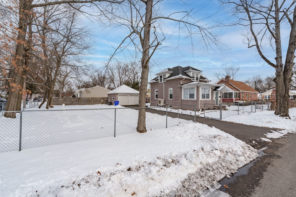 88 Fisher Street Springfield, MA 01109 - Photo 28 of 33 Gallery Image 28