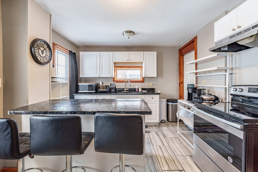 88 Fisher Street Springfield, MA 01109 - Photo 7 of 33 Gallery Image 7