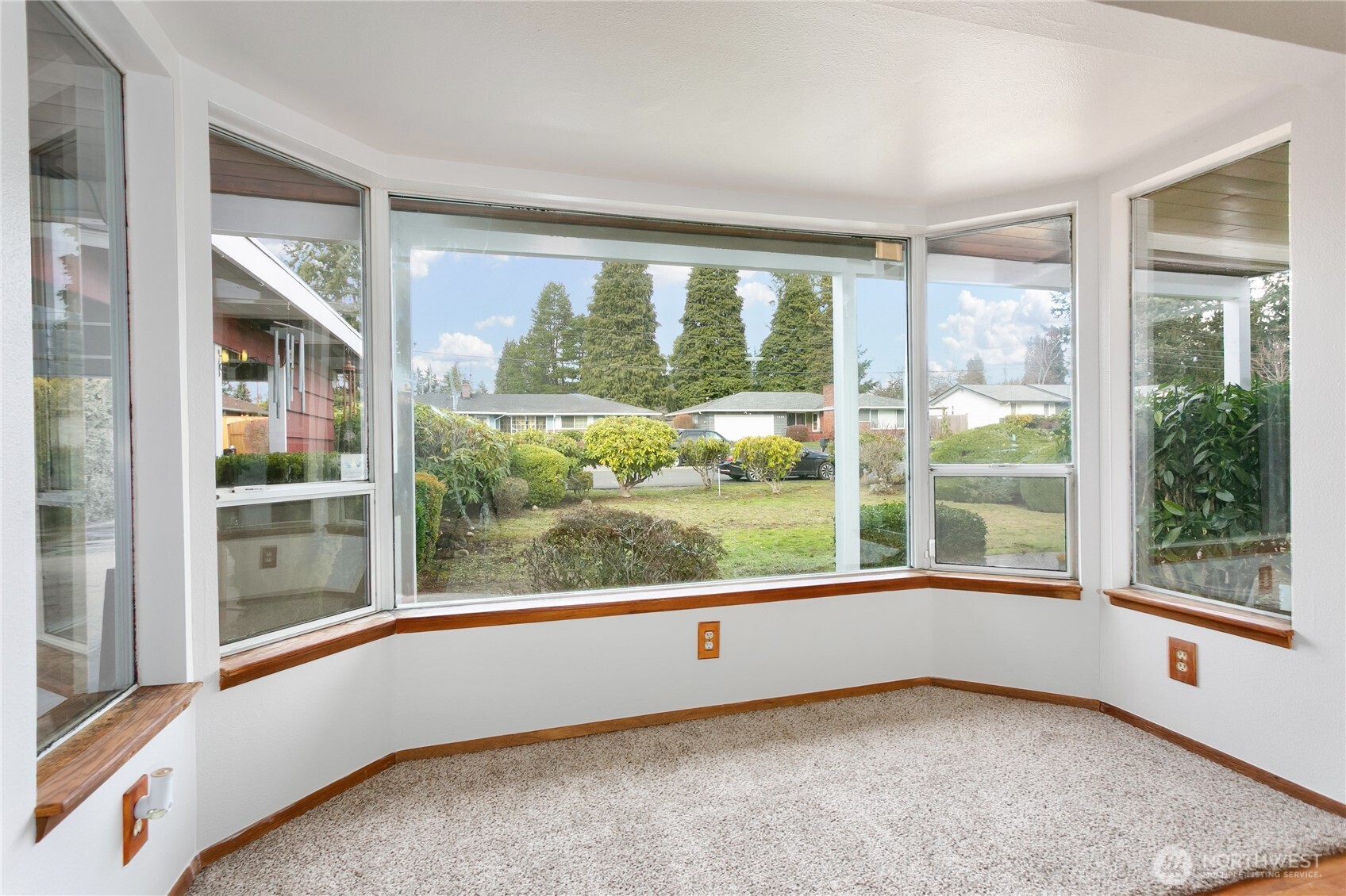 7416 25th Street West Tacoma, WA 98466 - Photo 9 of 39 a view of an empty room with a large window