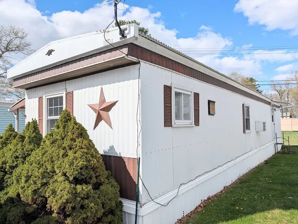 $59,900 | 404 Southwick Road, Unit 4, Westfield, MA 01085