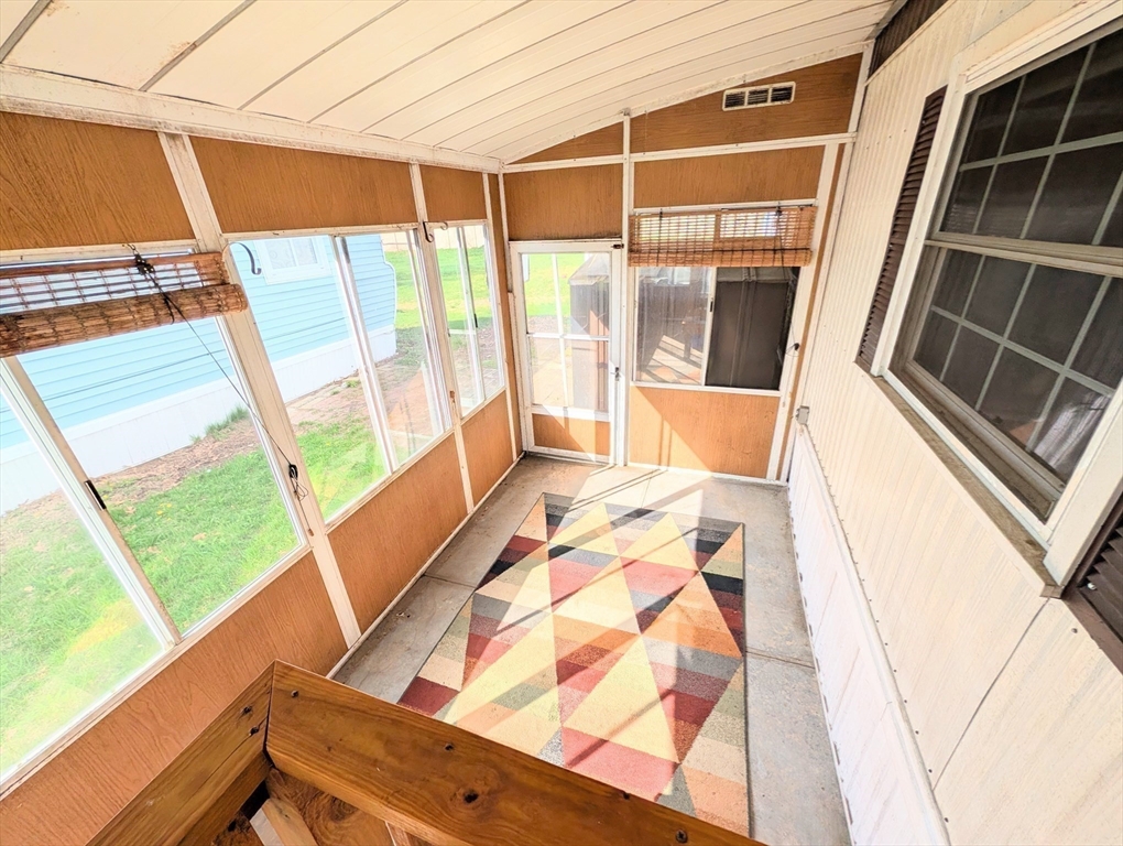 404 Southwick Road, Unit 4 Westfield, MA 01085 - Photo 23 of 27