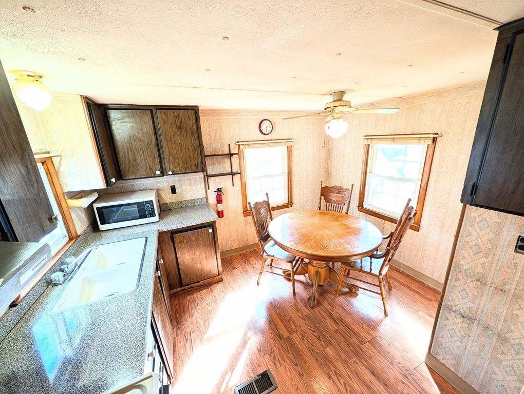 404 Southwick Road, Unit 4 Westfield, MA 01085 - Photo 9 of 27