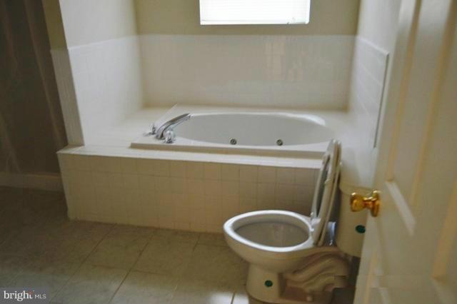 9223 Coleman Thomas Road Columbia, MD 21046 - Photo 17 of 21 Bath (Master)