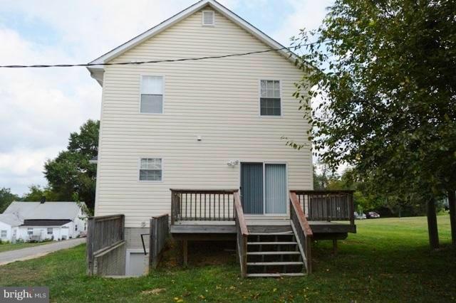 9223 Coleman Thomas Road Columbia, MD 21046 - Photo 6 of 21 Exterior (Rear)